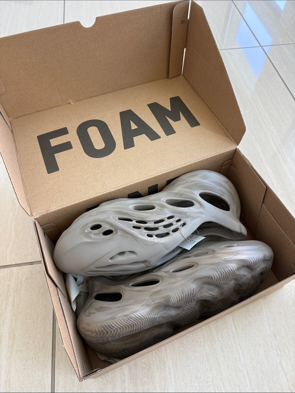 Yeezy Foam Runner Men’s Size 11 NWT